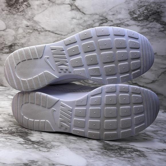 Nike Tanjun White Casual Athletic running Sneakers for finish line size US10 - Picture 10 of 14